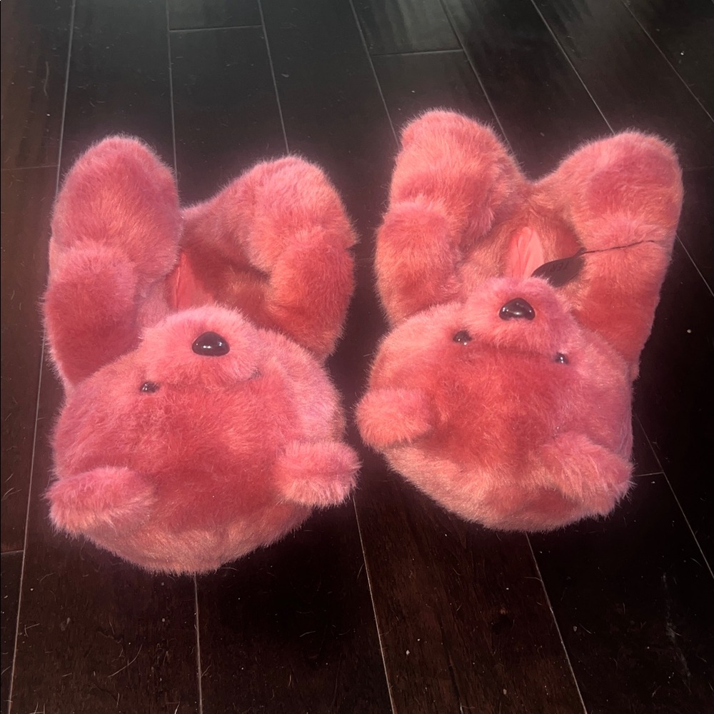 Pink Fuzzy Bear Slippers ❤️ M 7 or 8 Christmas gift cozy